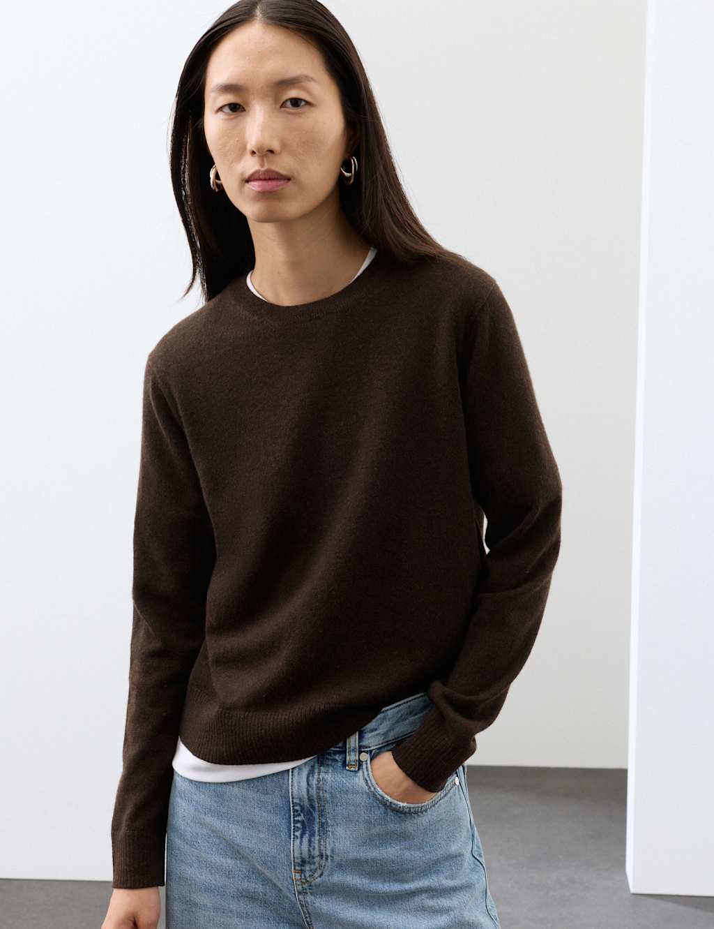 Autograph Women's Pure Cashmere Crew Neck Jumper - Small - Bitter Chocolate