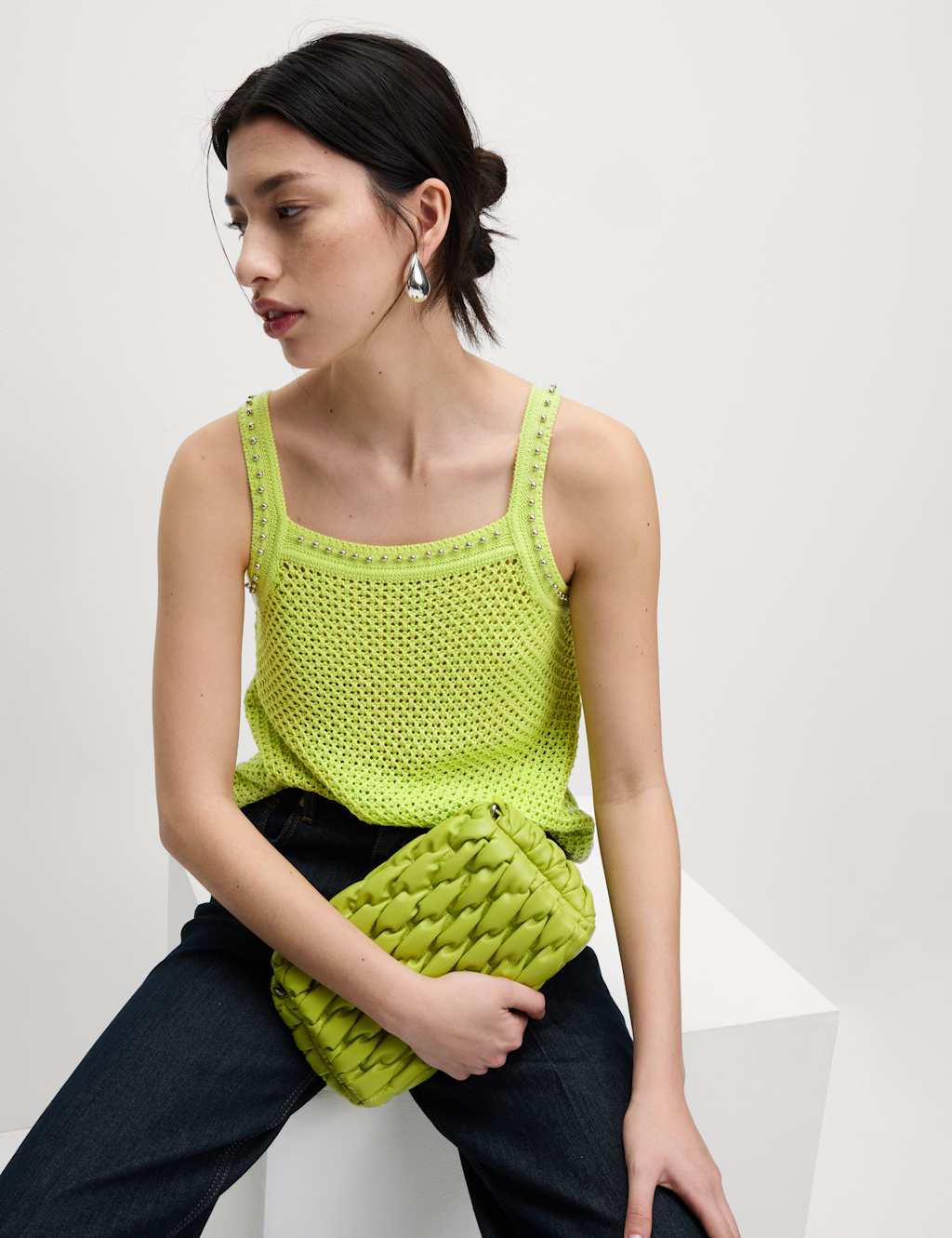 Embellished Slim Fit Knitted Vest