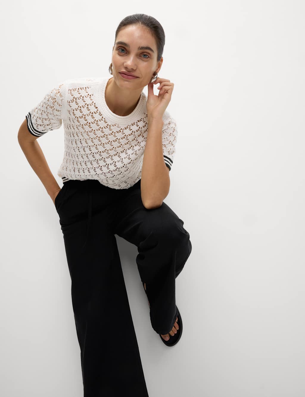 Pointelle Crew Neck Tipped Detail Knitted Top