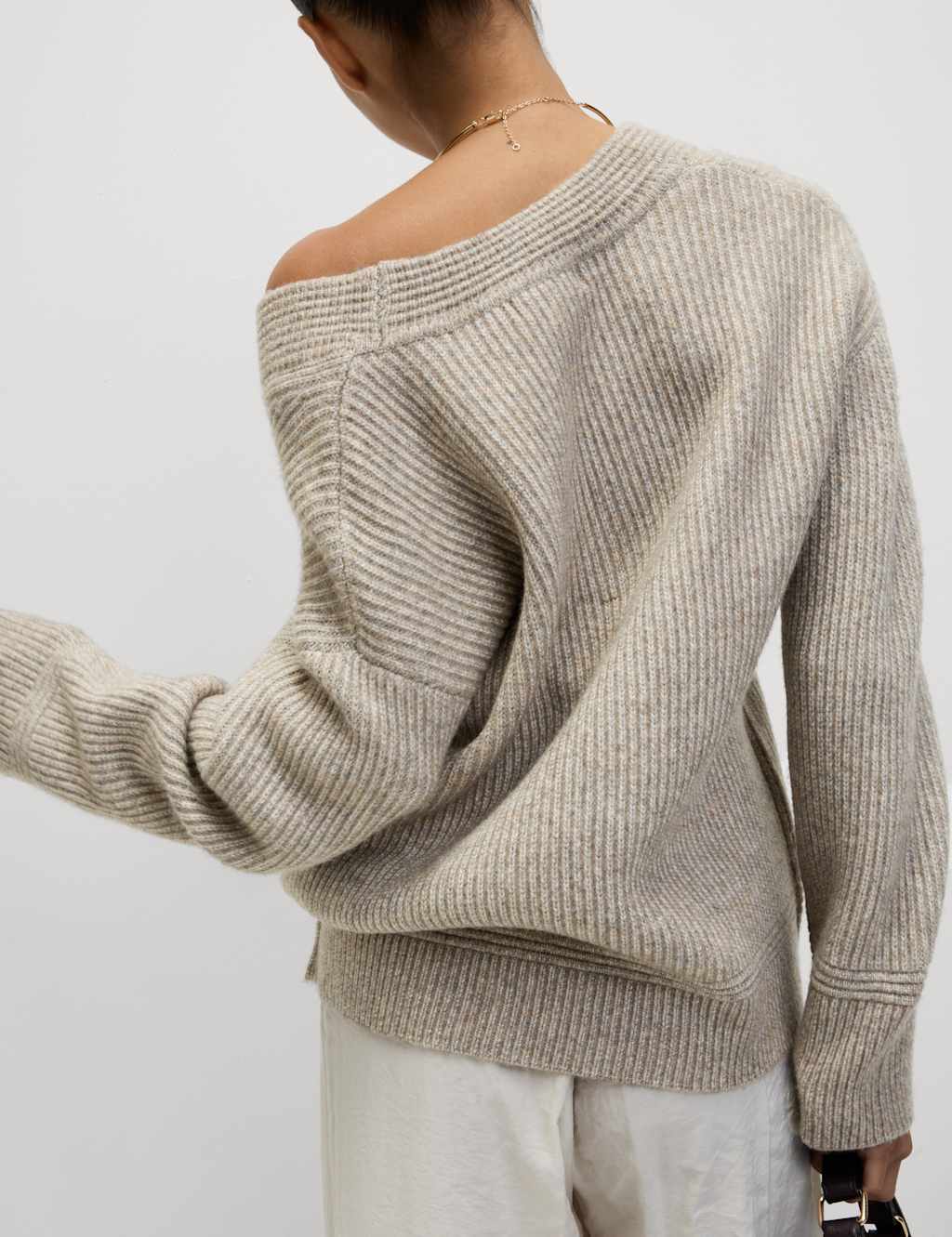 M&S Cloud-Yarn Ribbed V-Neck Jumper Mocha