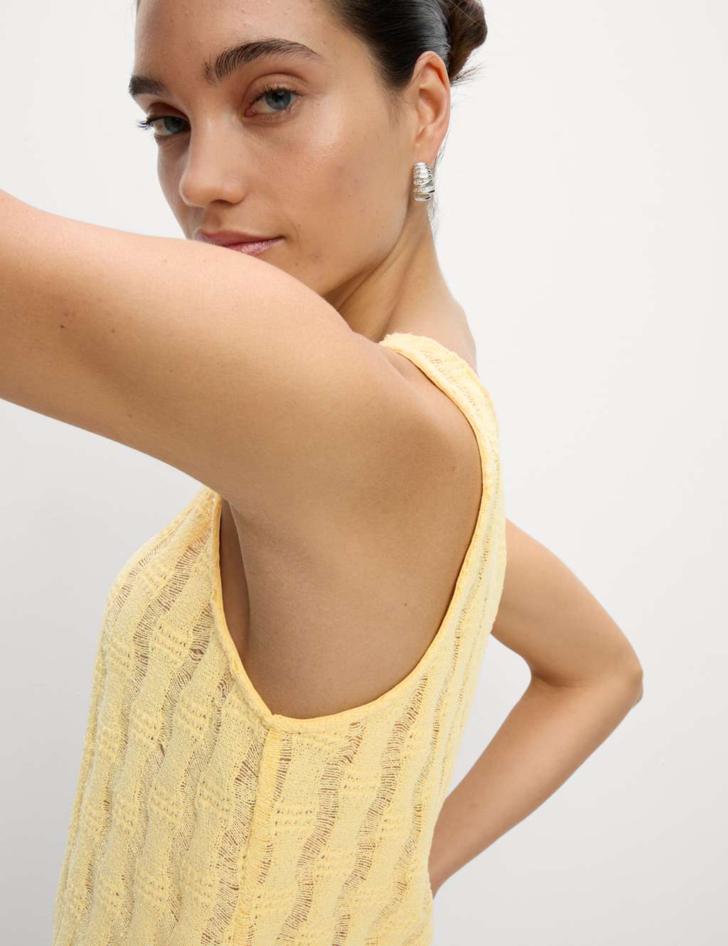Textured Cropped Vest