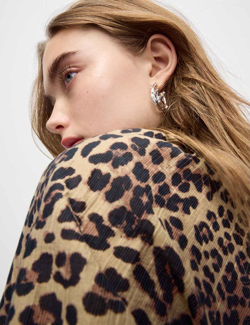 Lyocell Rich Leopard Print Crew Neck Blouse