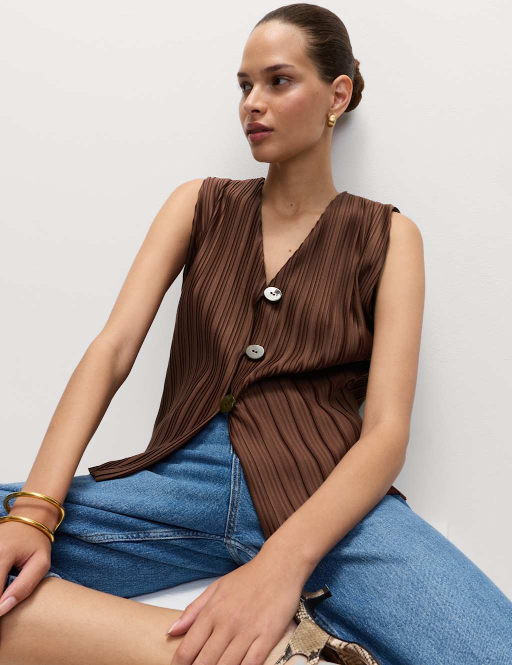 M&S Women's Plisse V-Neck Button Through Waistcoat - 20 - Chocolate