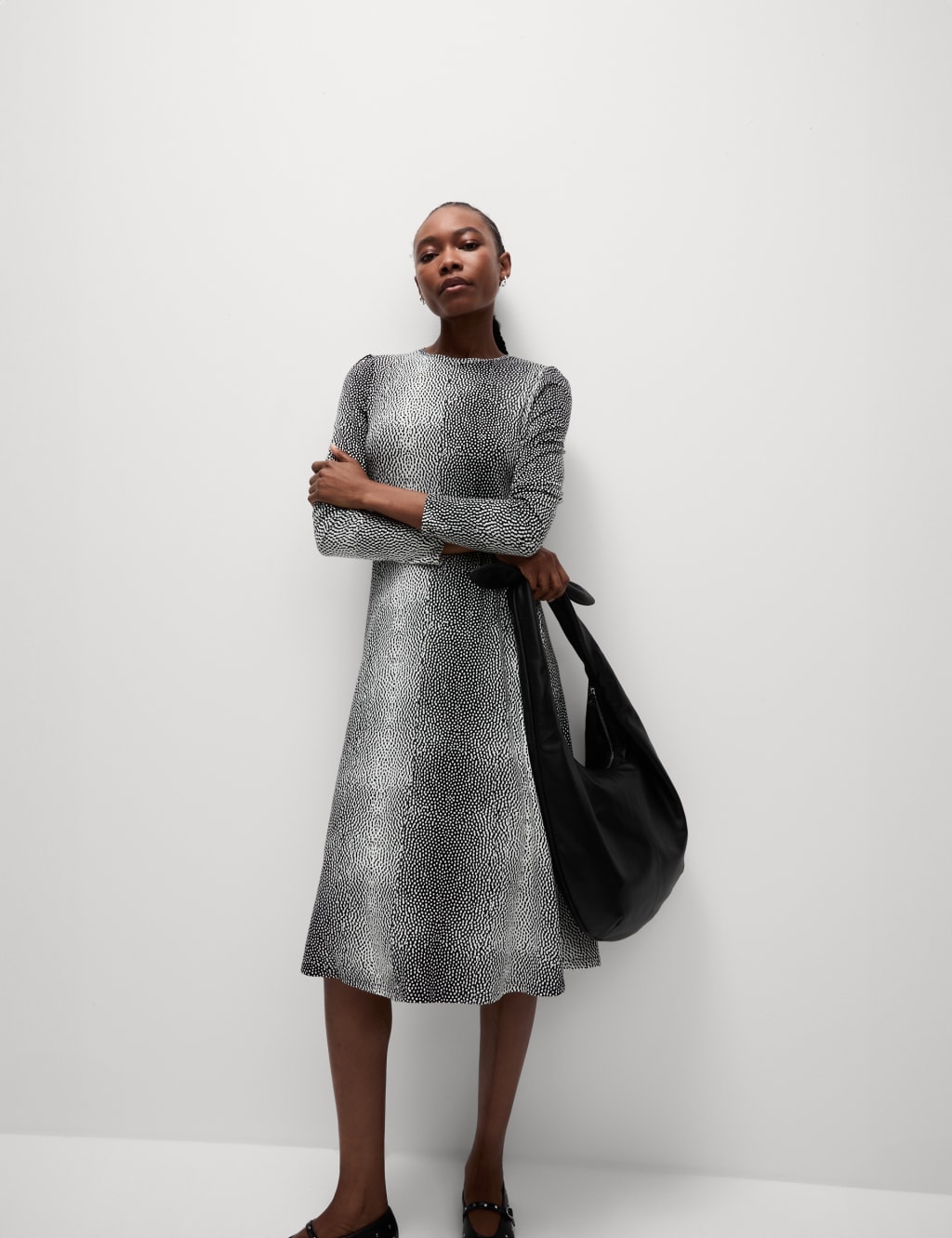 Grey and cream dress shop