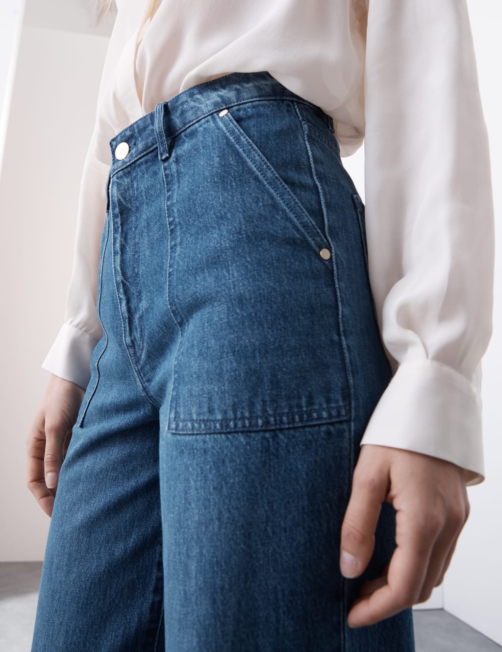 High Waisted Straight Leg Carpenter Jean