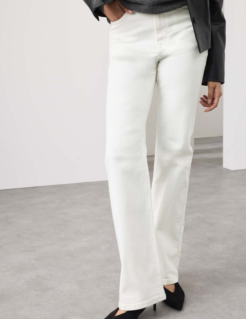 Autograph Women's Lyocell Blend High Waisted Flared Jeans - 22 - Ivory