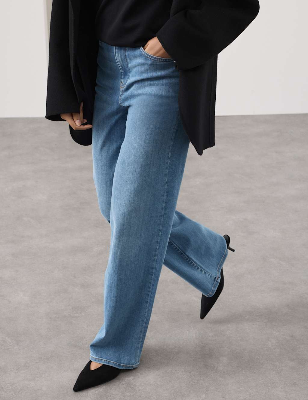 Autograph Women's High Waisted Wide Leg Jeans - 12 - Light Indigo