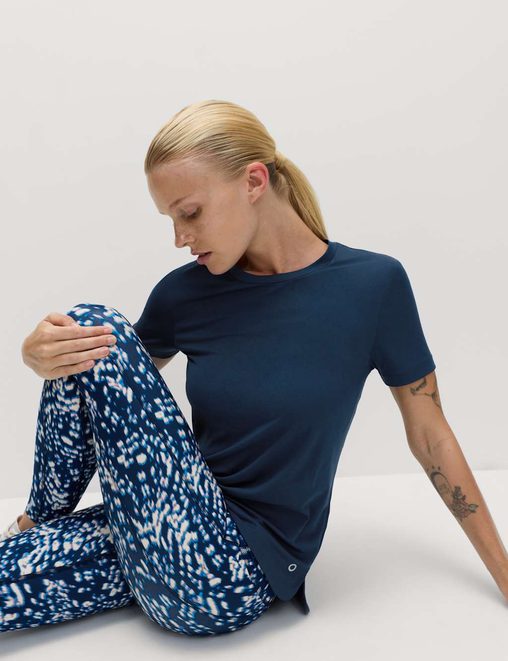 Goodmove Scoop Neck Fitted T-Shirt Dark Marine