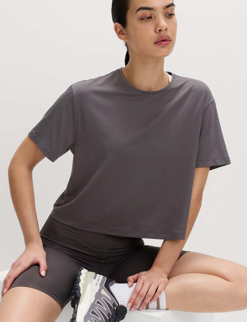 Goodmove Women's Essential Round Neck Boxy T-Shirt - 20 - Mid Grey