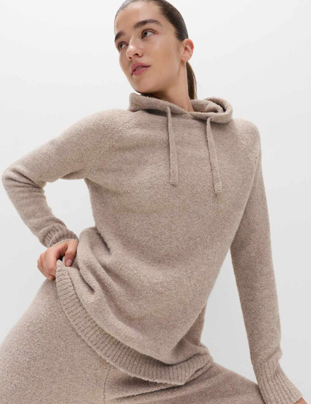 Goodmove Super Soft Boucle Longline Hoodie with Wool Light Beige