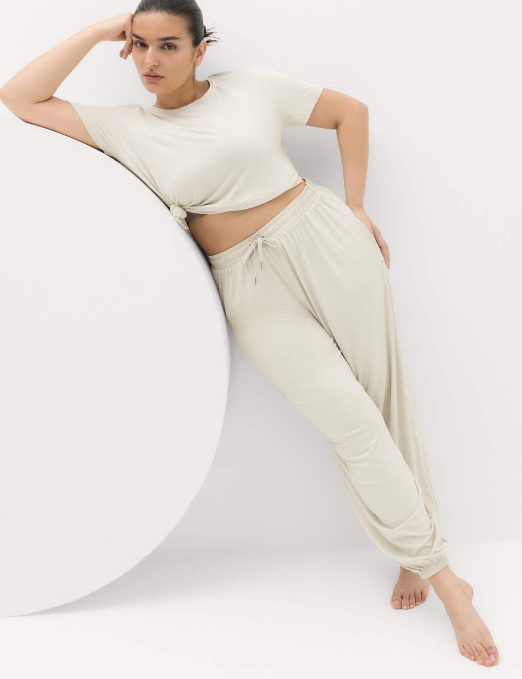 Goodmove Women's Lightweight Super Soft Cuffed Parachute Joggers - 18 - Vanilla