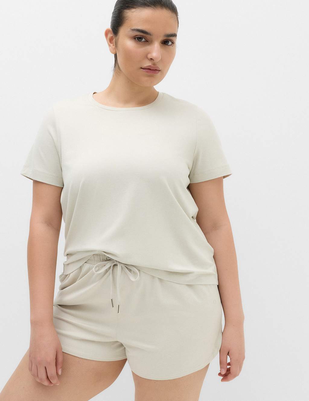 Goodmove Women's Round Neck Supersoft Relaxed T-Shirt - 6 - Vanilla