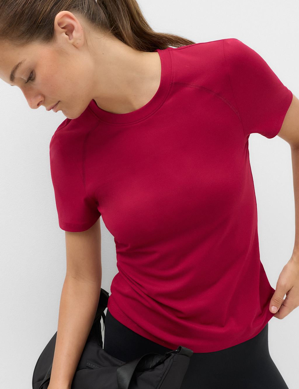 Goodmove Women's Round Neck Fitted T-Shirt - 10 - Raspberry