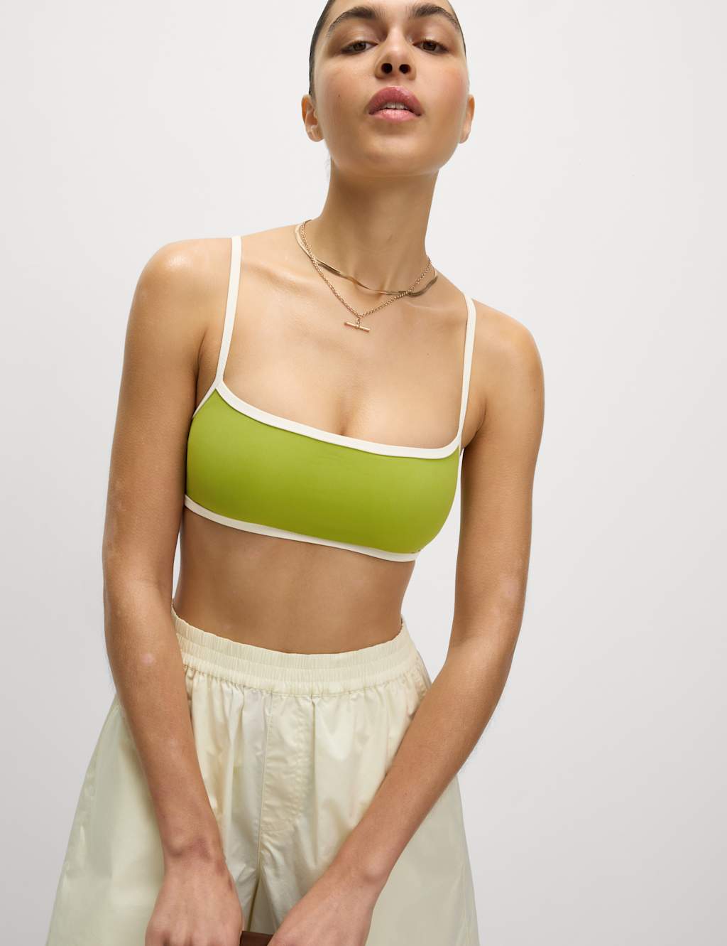 Contrast Trim Scoop Neck Bikini Top