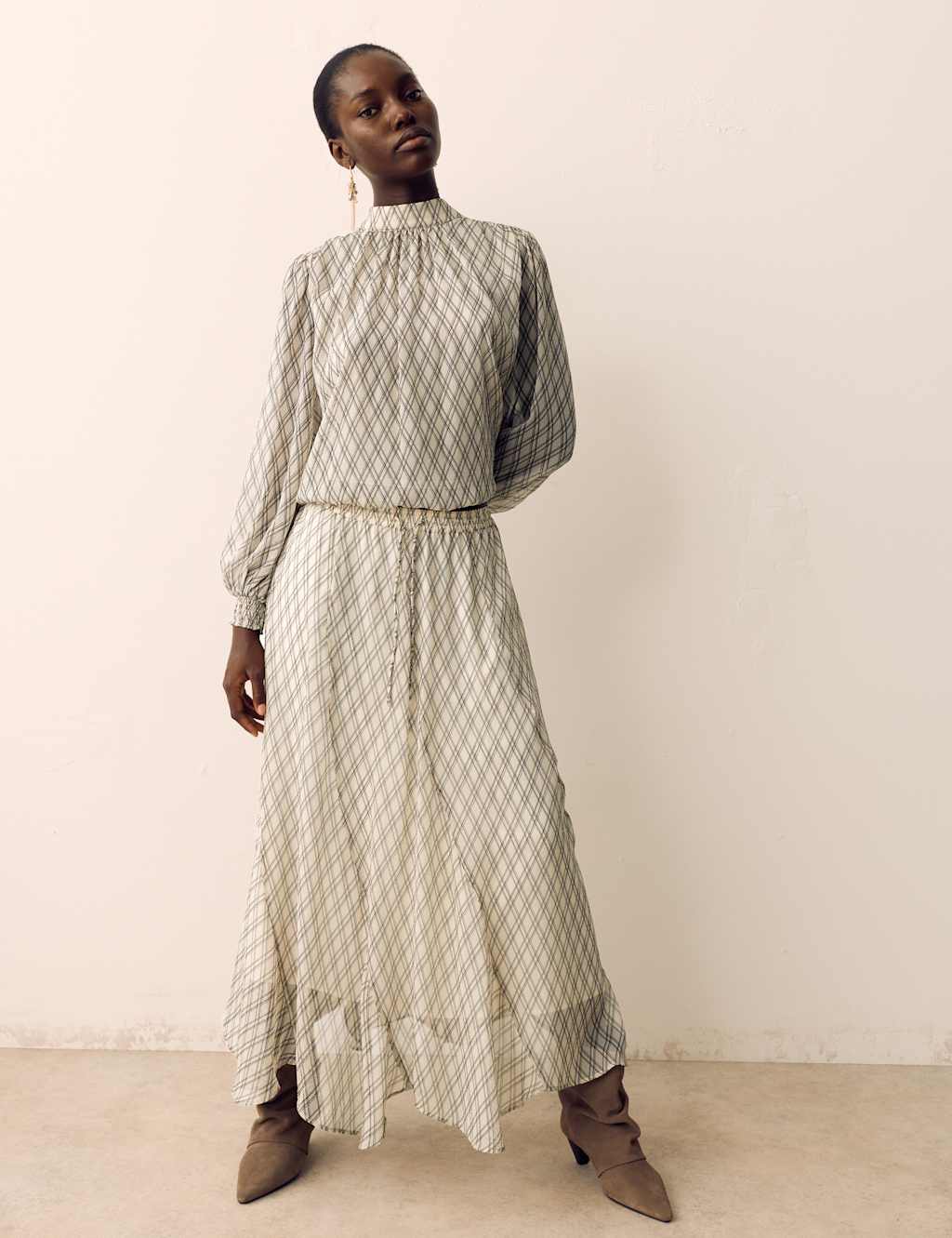 Per Una Women's Checked Maxi A-Line skirt - 14 - Ecru Mix