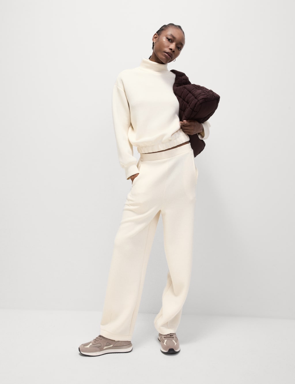 Ladies cream joggers shop