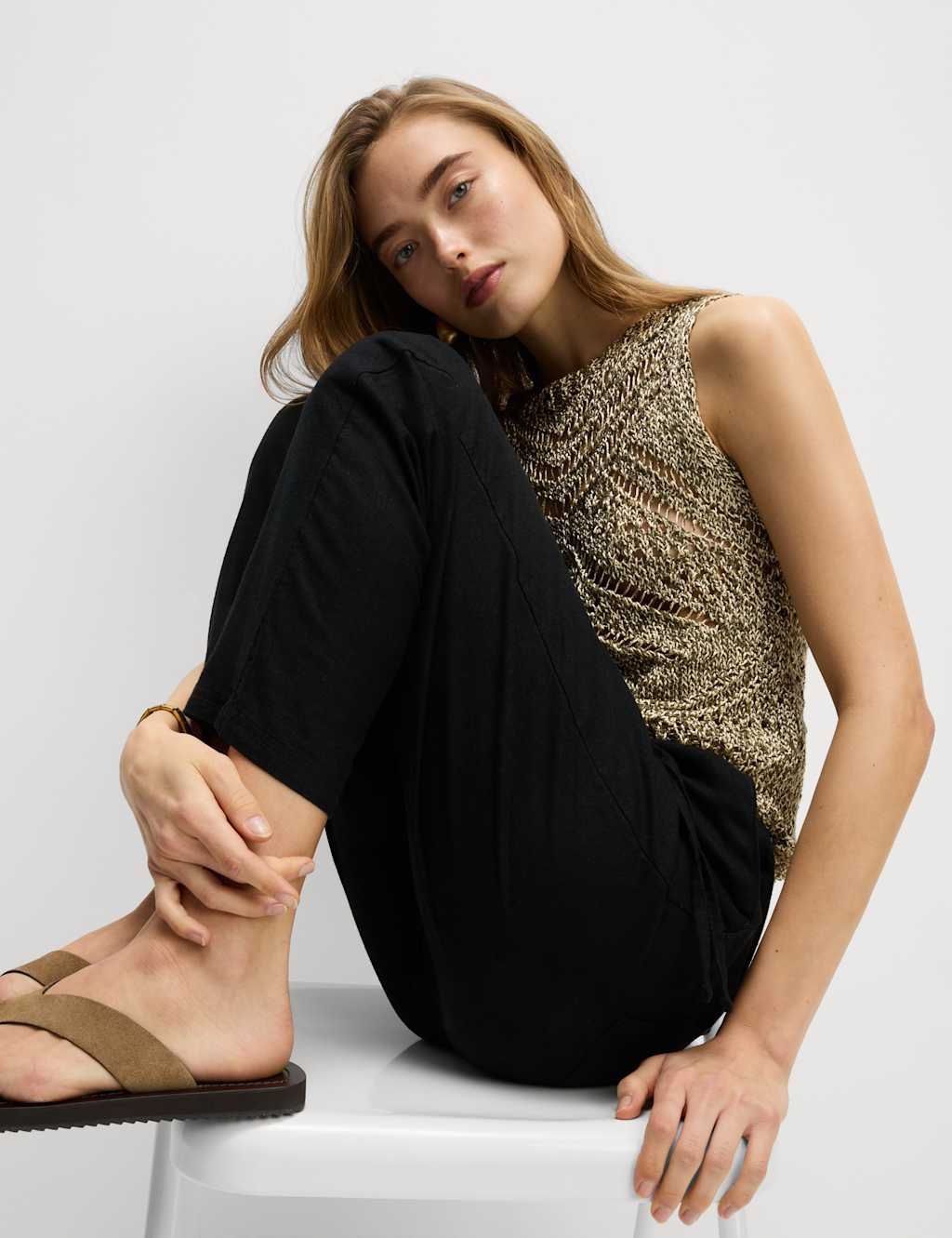 Linen-Rich Drawstring Tapered Trousers