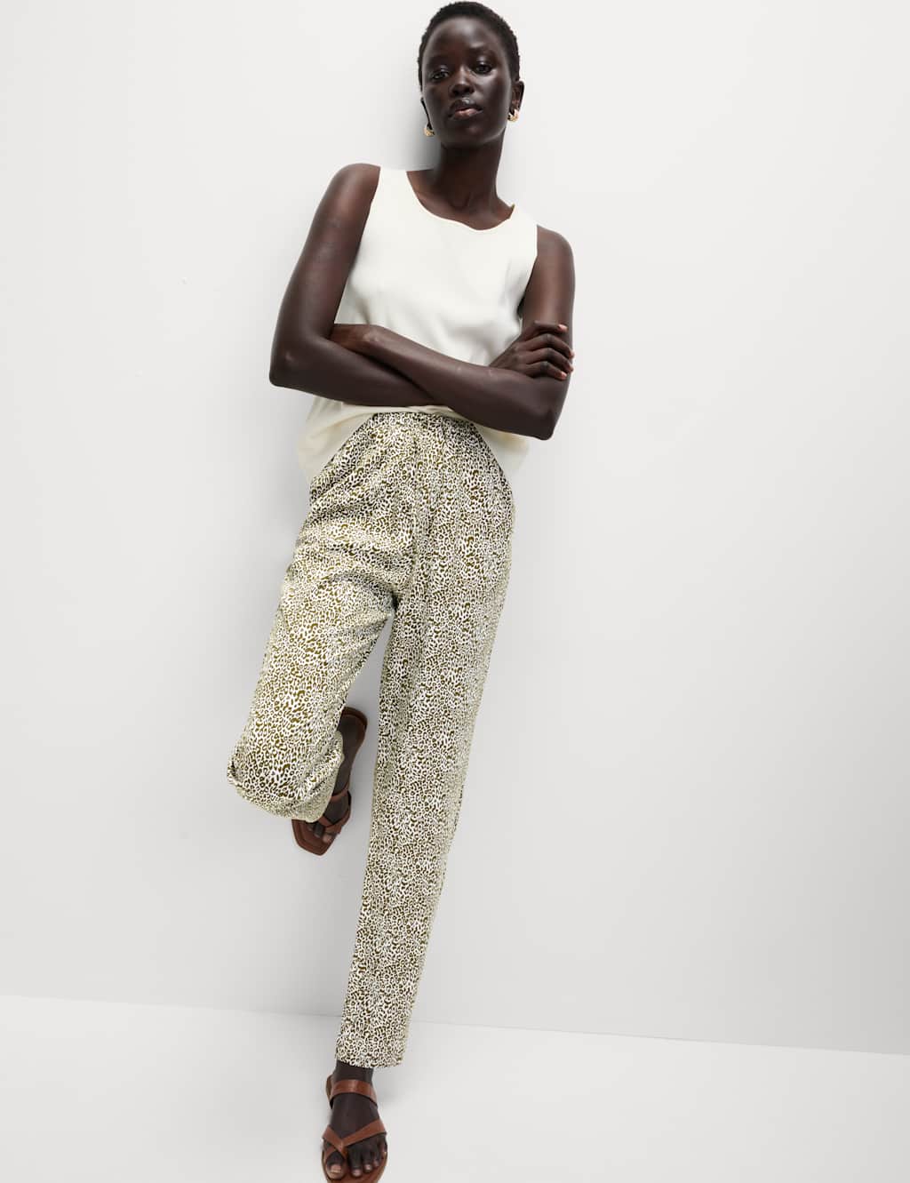 Pure Twill Printed High Waisted Tapered Trousers
