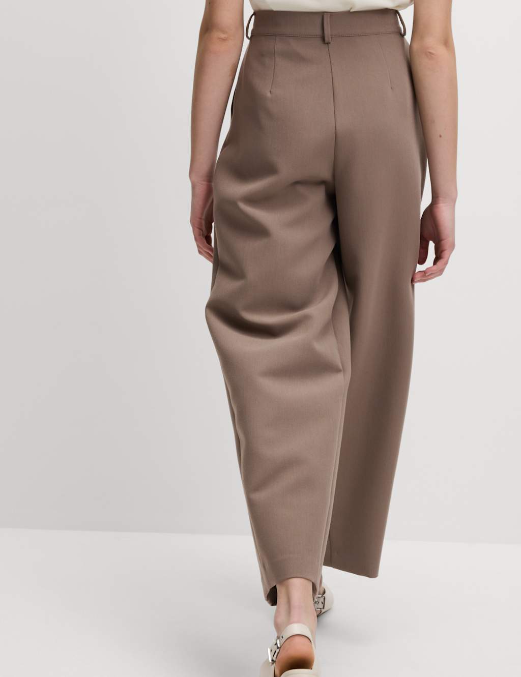 Barrel Leg Trousers
