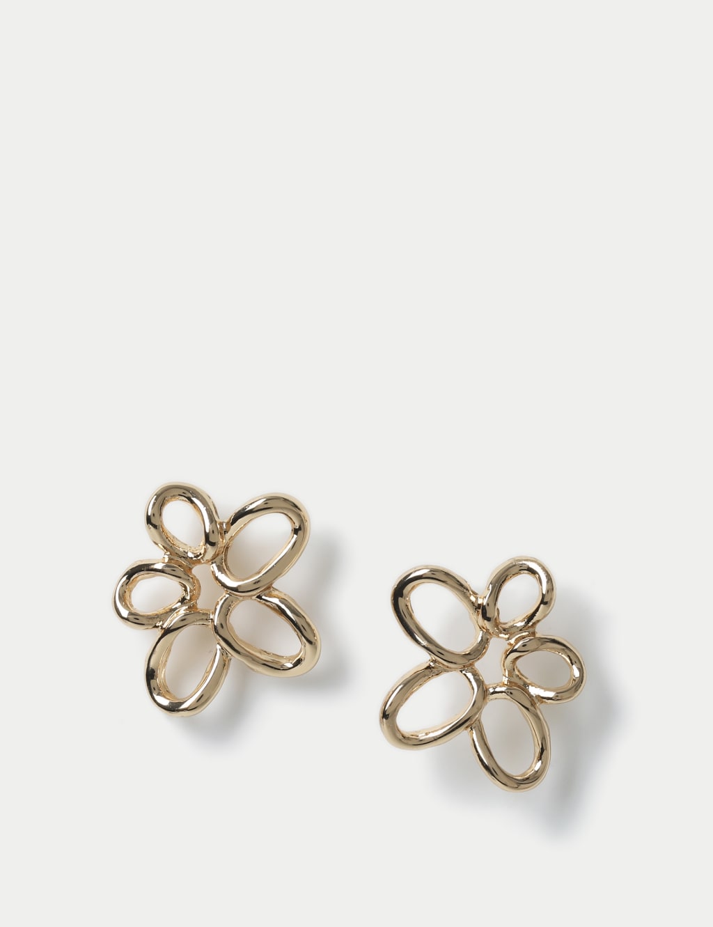Floral Outline Detail Stud Earrings