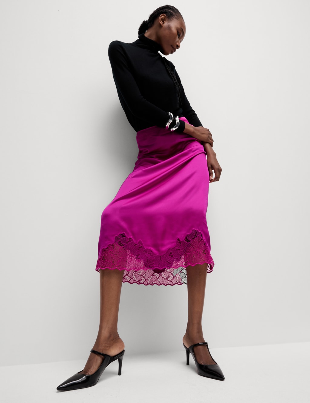 Pink skirt and black top outlet