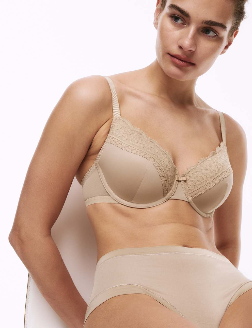 Lace Trim Padded Full Cup Wired Bra A-E