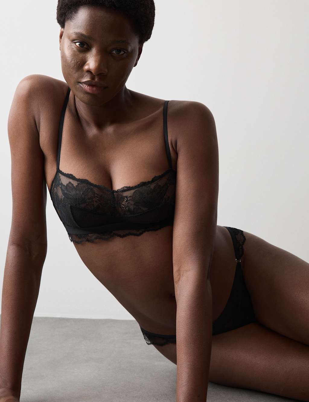 Autograph Women's Savannah Lace Non Wired Bralette - 6 - Black