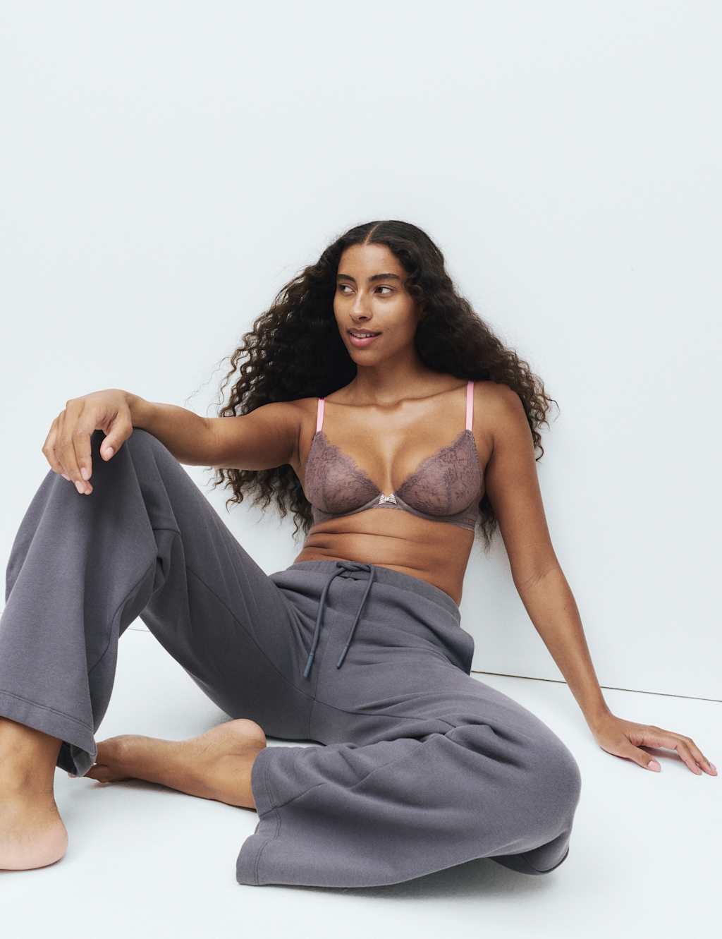 B by Boutique Anna Lace Wired Plunge Bra (A-E) Sable