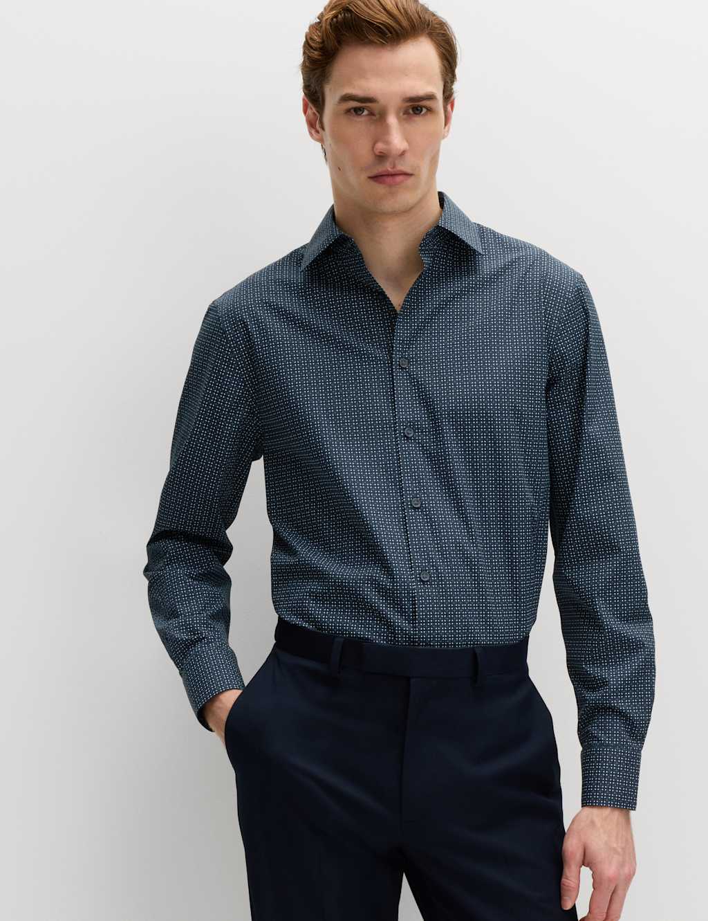M&S Men's Regular Fit Easy Iron Cotton Blend Shirt - 18½ - Navy Mix