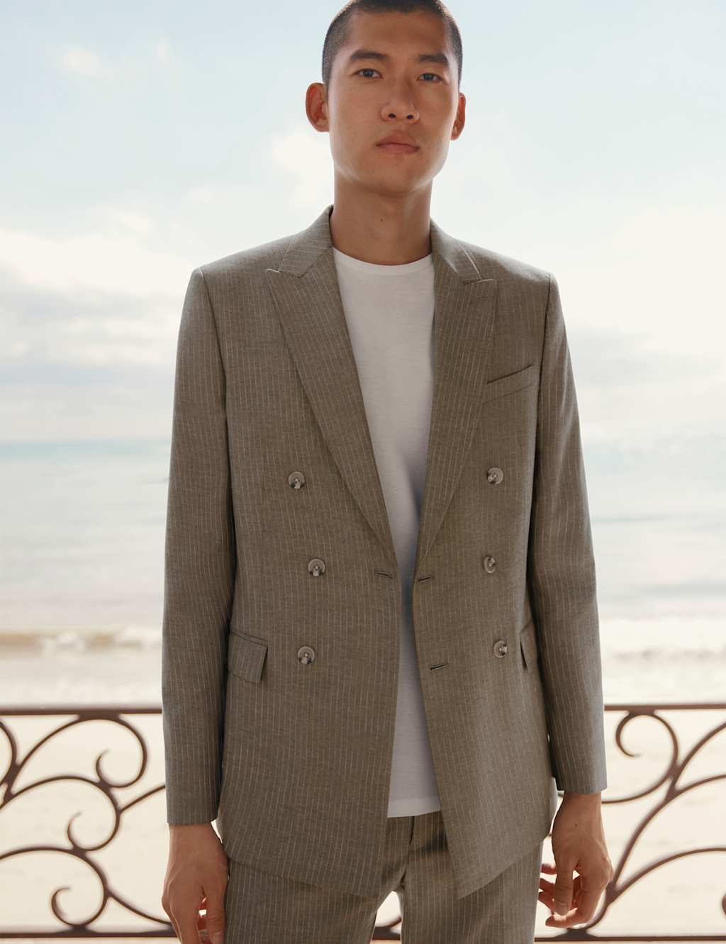 Tailored Fit Italian Performance Linen Blend Pinstripe Suit Jacket