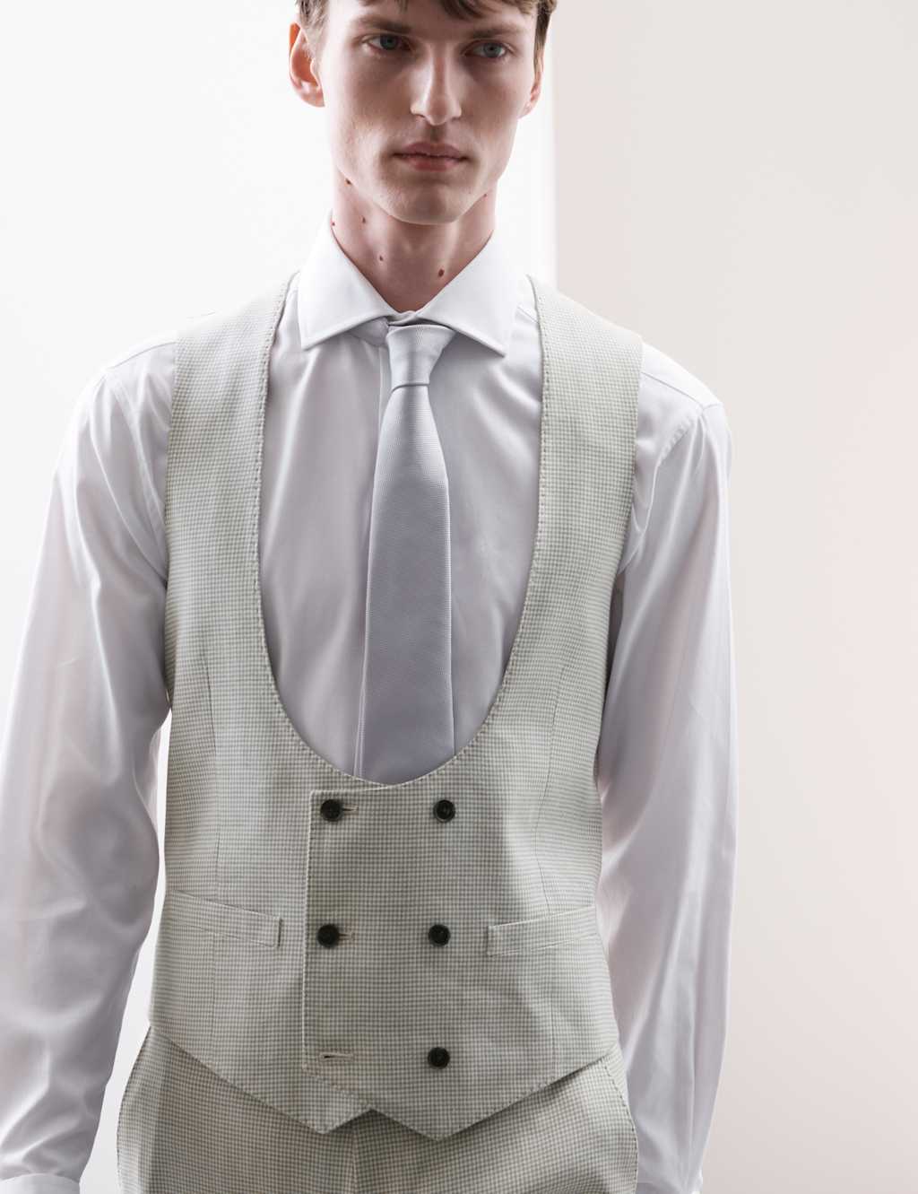 Tailored Fit Italian Linen Miracle™ Waistcoat