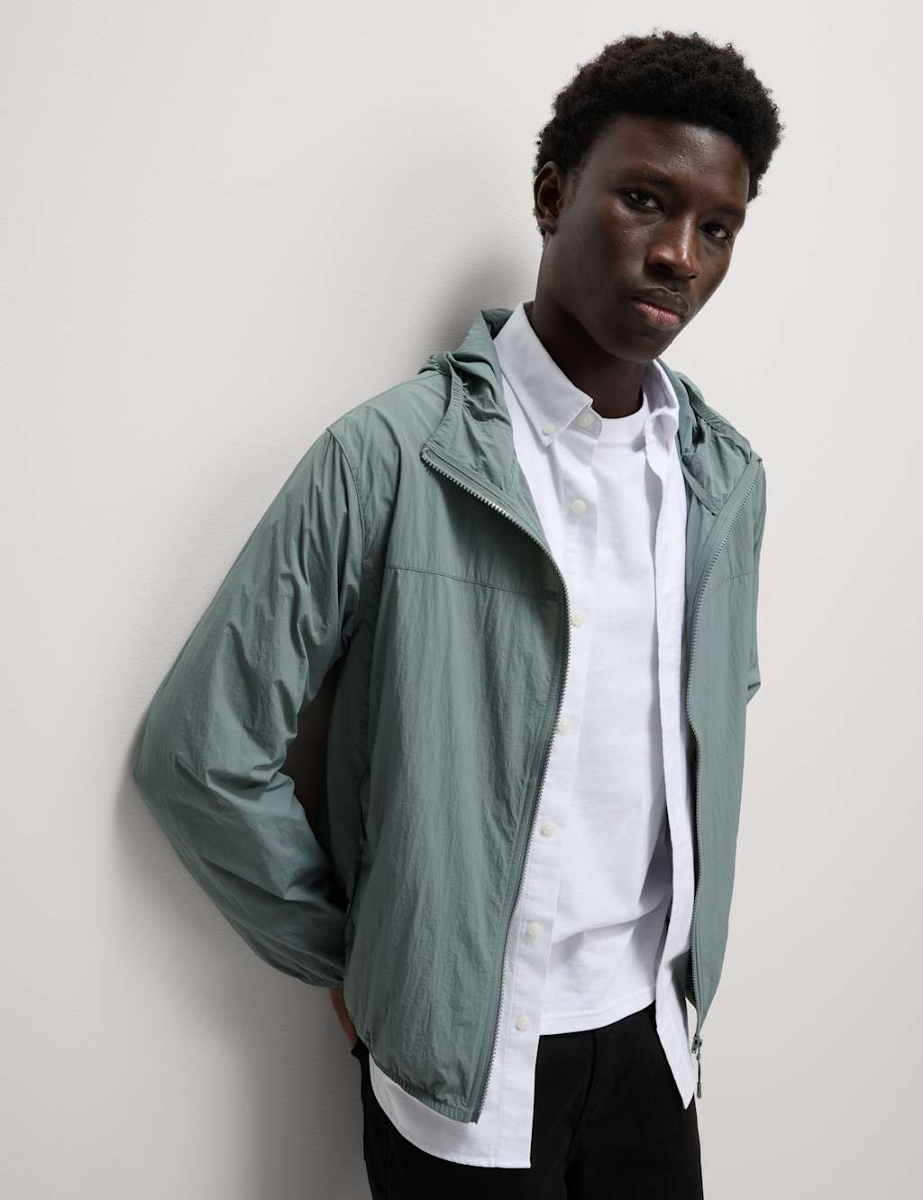 Lightweight Packable Windbreaker Jacket with Stormwear™