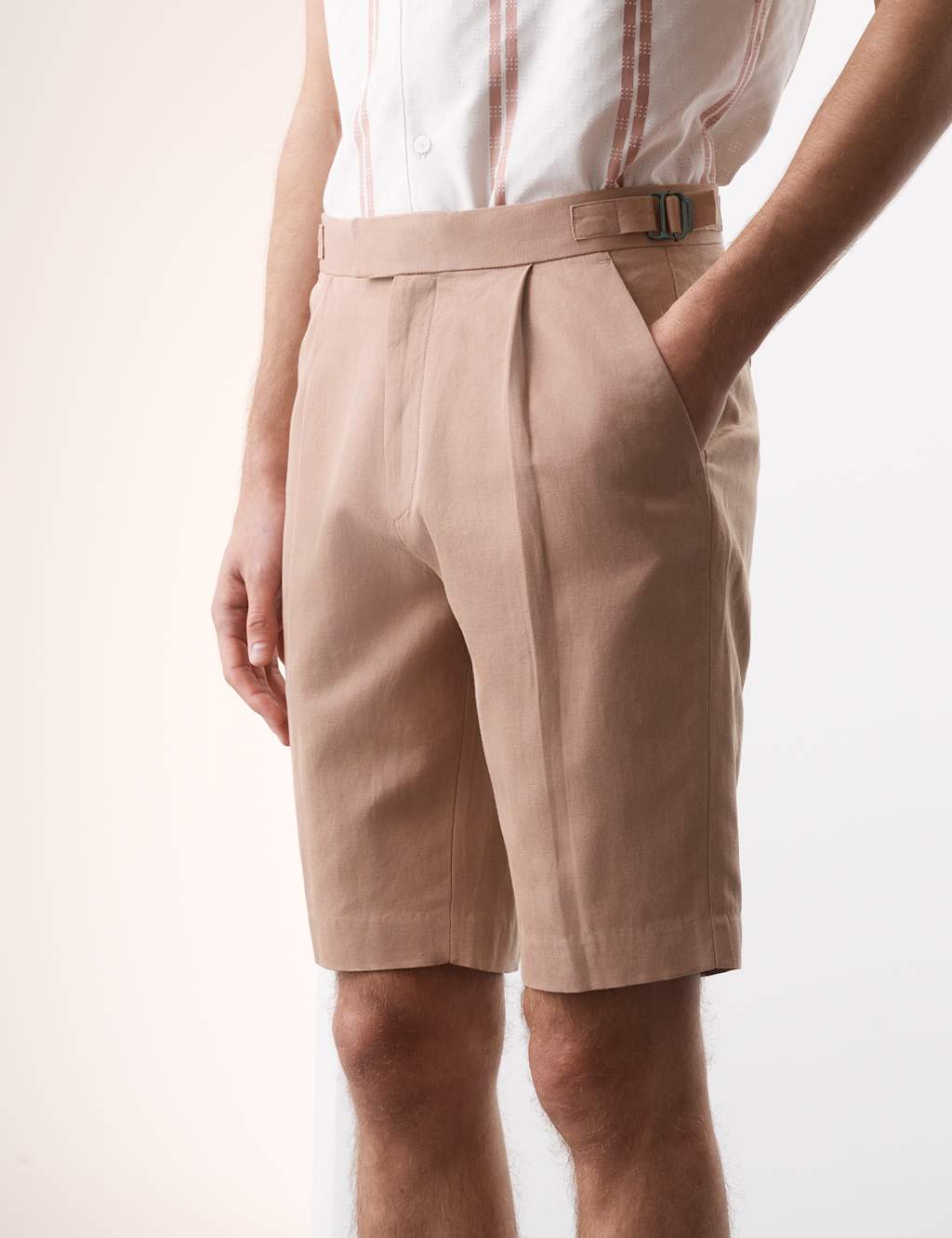 Cotton Linen Blend Single Pleat Shorts