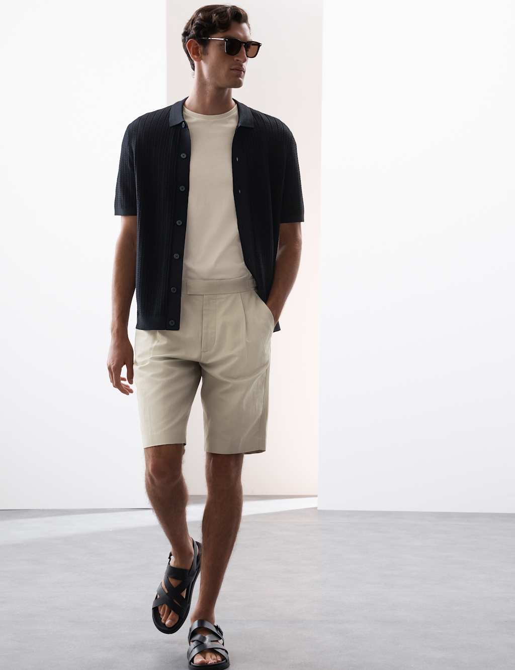 Cotton Linen Blend Single Pleat Shorts