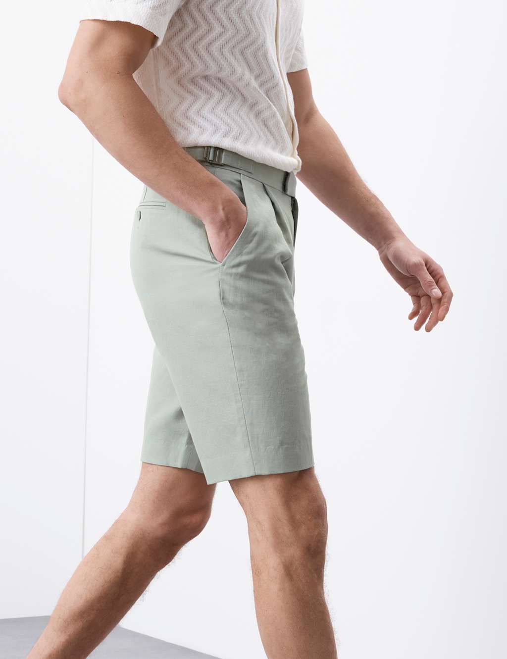 Cotton Linen Blend Single Pleat Shorts