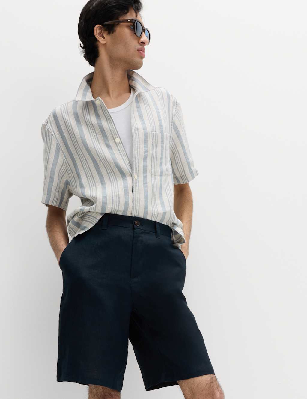 M&S Men's Loose Fit Pure Linen Chino Shorts - 36 - Navy