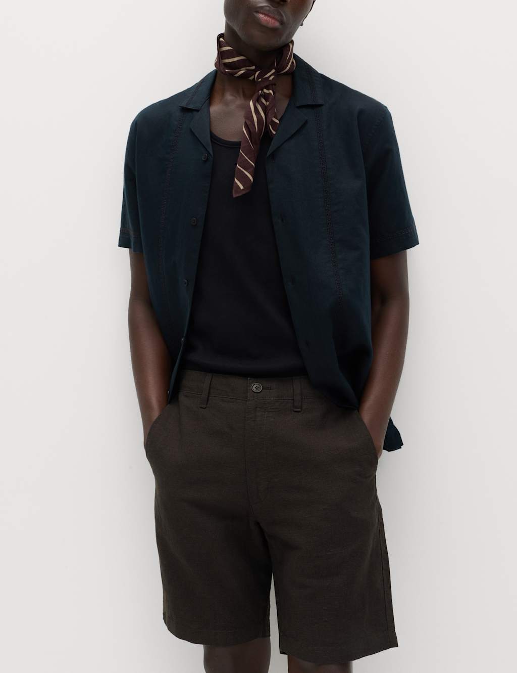 M&S Men's Linen Blend Chino Shorts - 36 - Bitter Chocolate