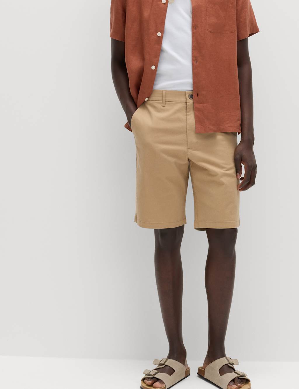 M&S Men's Loose Fit Stretch Chino Shorts - 42 - Sand