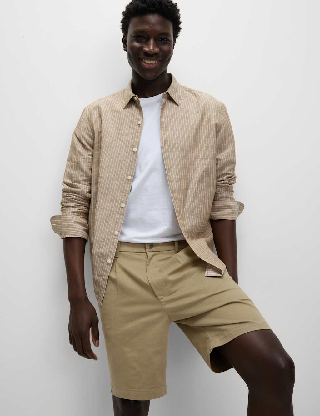 Single Pleat Stretch Chino Shorts