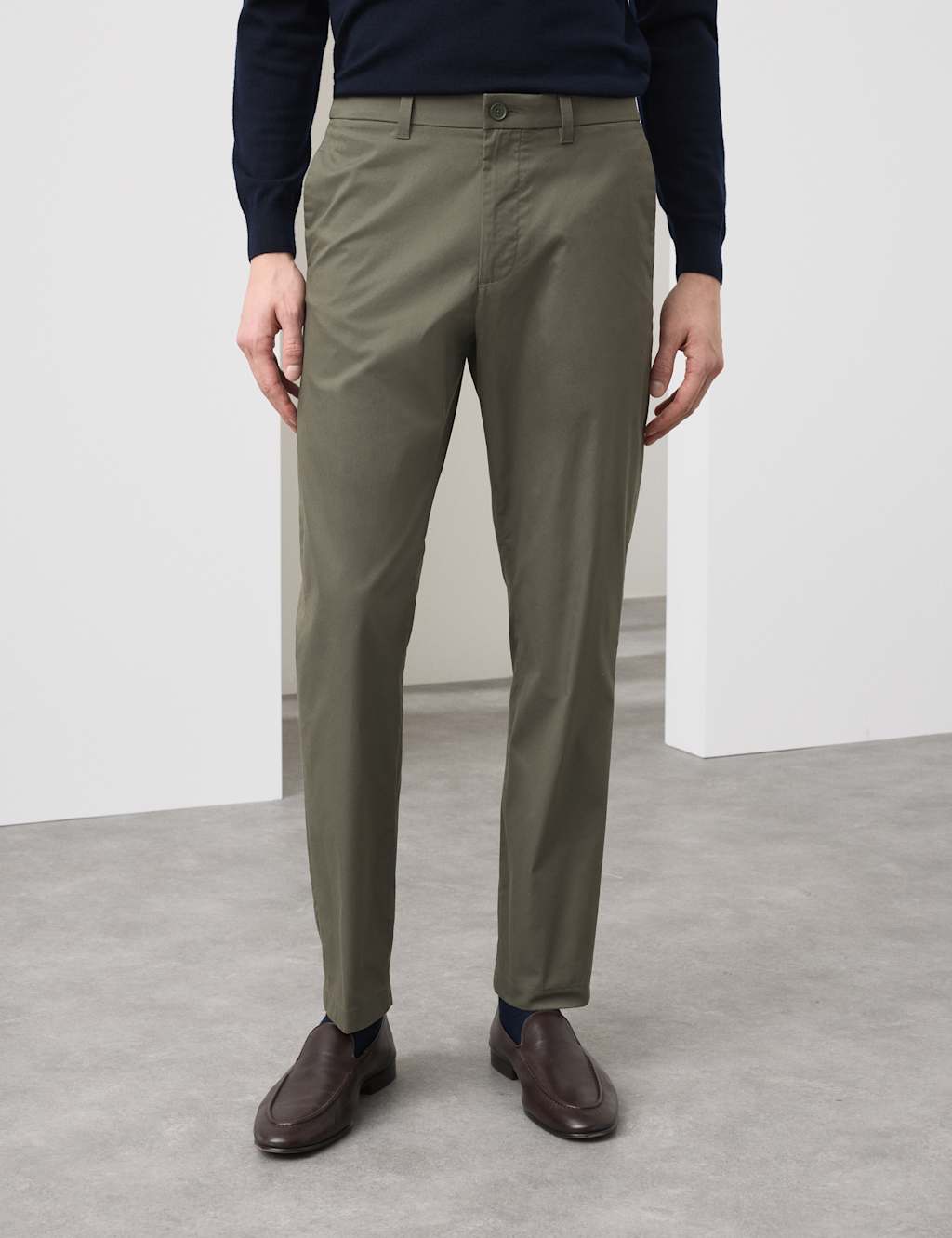 Autograph Men's Regular Fit Super Lightweight Chinos - 40/31in - Olive
