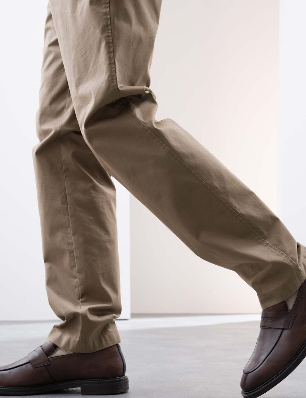 Regular Fit Super Lightweight Chinos