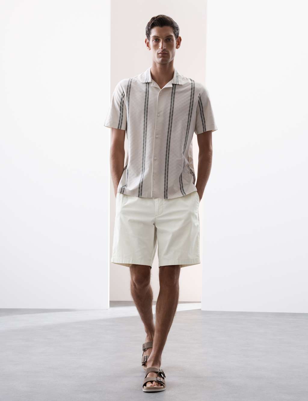 Regular Fit Super Lightweight Chino Shorts