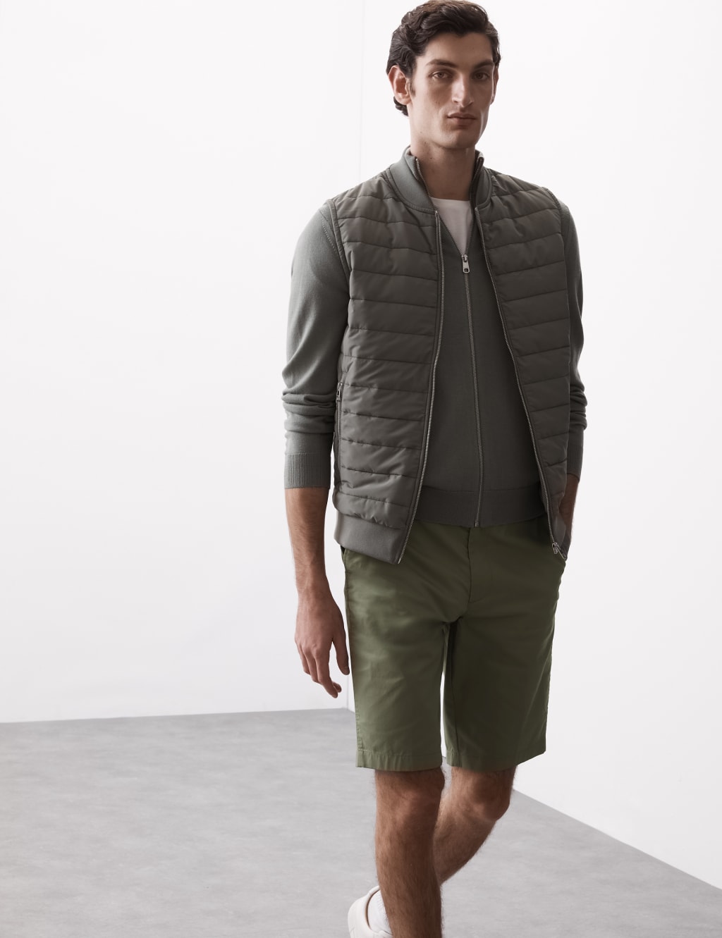 Regular Fit Super Lightweight Chino Shorts