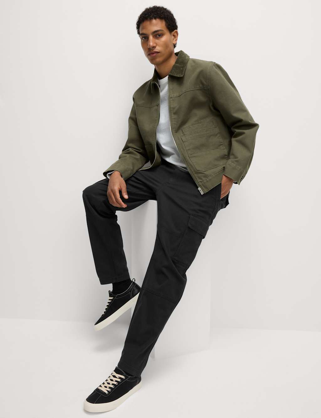 Tapered Fit Stretch Cargo Trousers