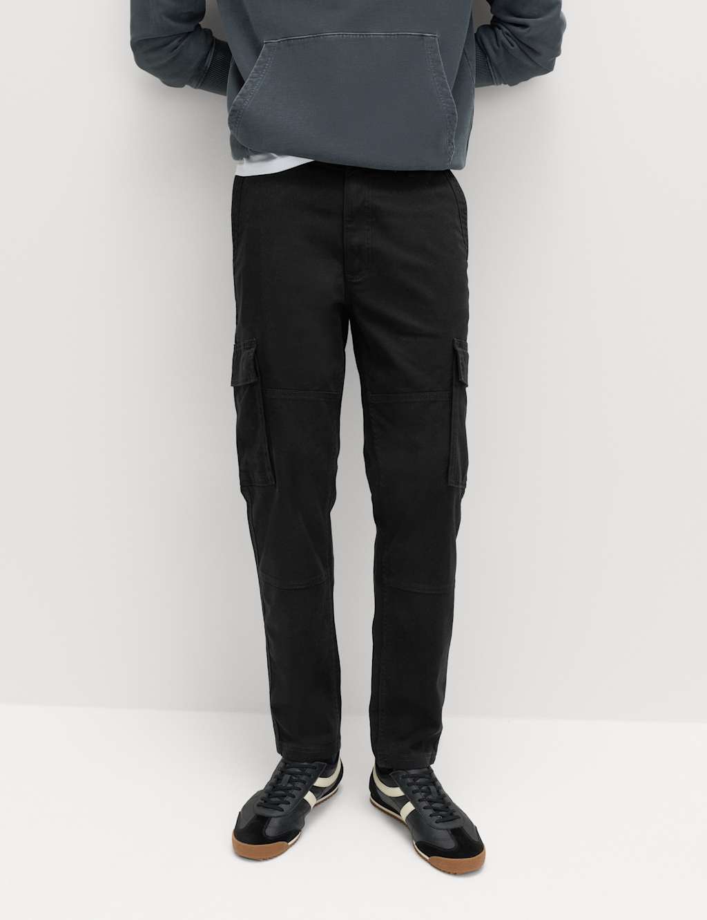 M&S Men's Tapered Fit Stretch Cargo Trousers - 34/29in - Black