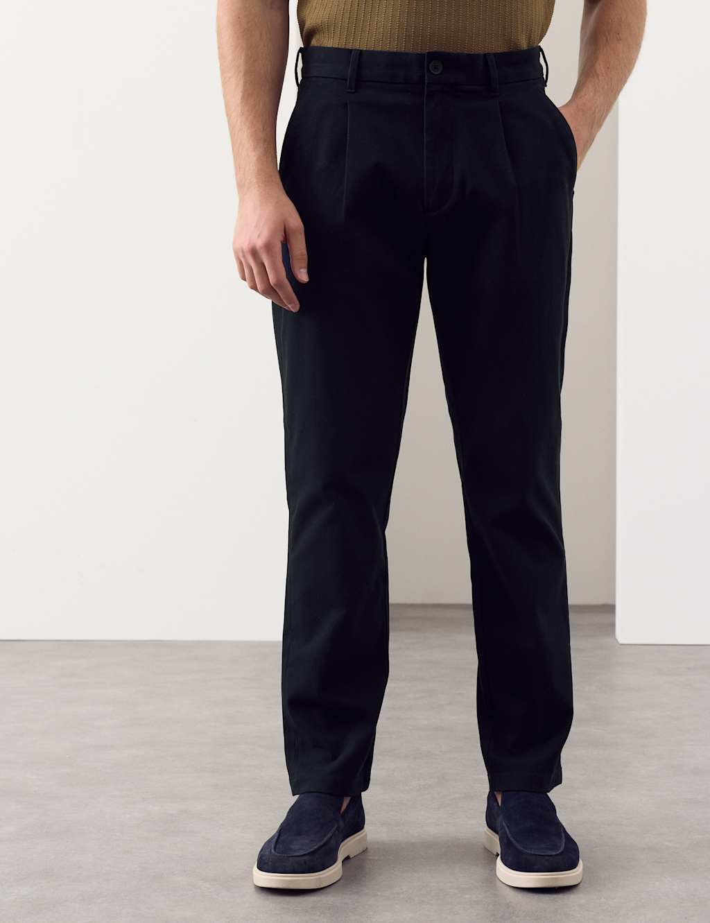 Autograph Men's Tapered Fit Textured Dobby Pleat Front Chinos - 42/29in - Navy