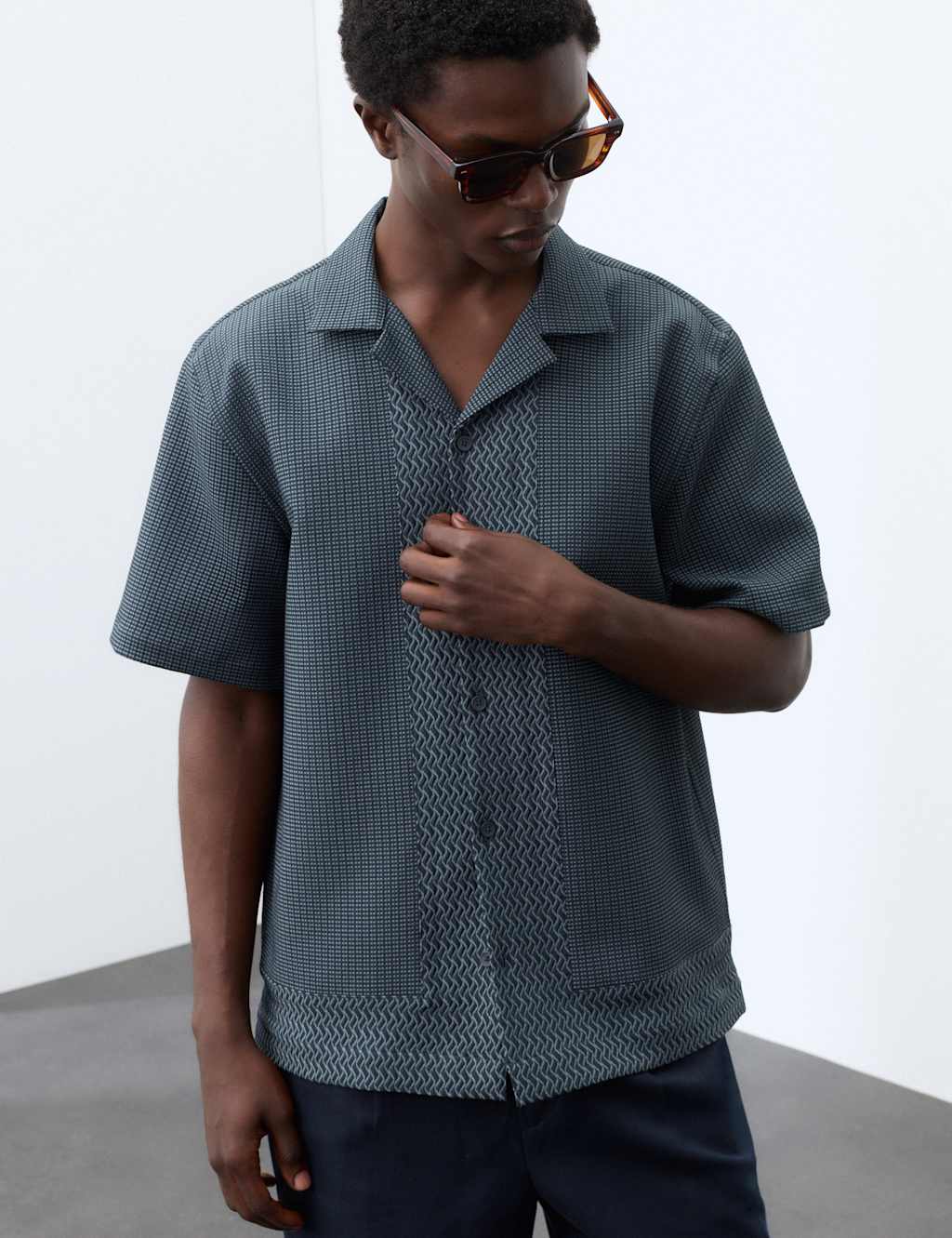 Autograph Men's Geometric Jacquard Short Sleeve Shirt - M - Navy Mix