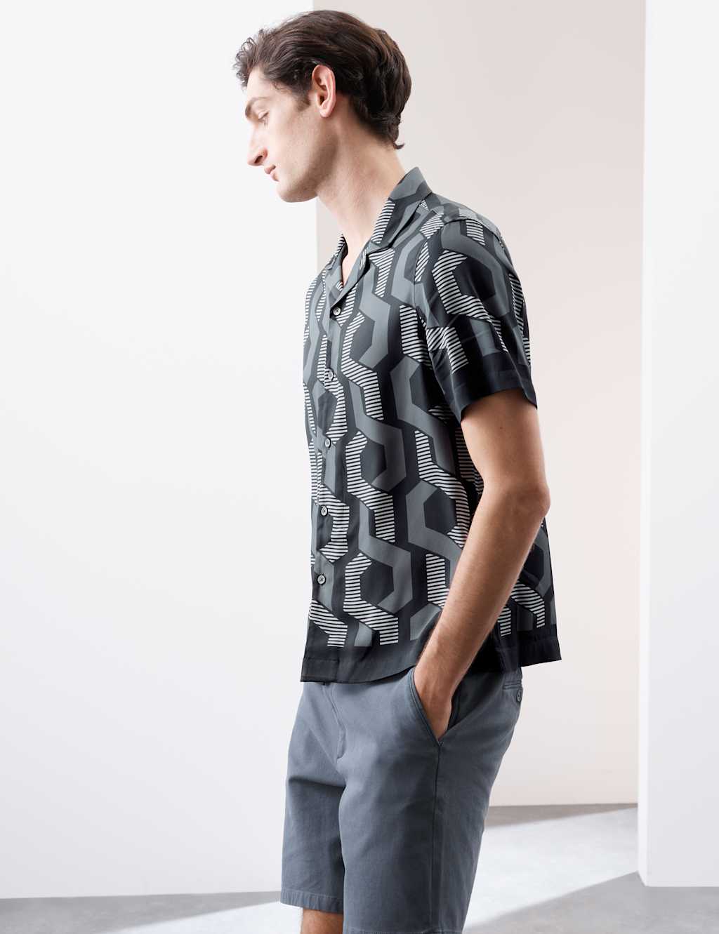 Regular Fit Geometric Print Short Sleeve Shirt