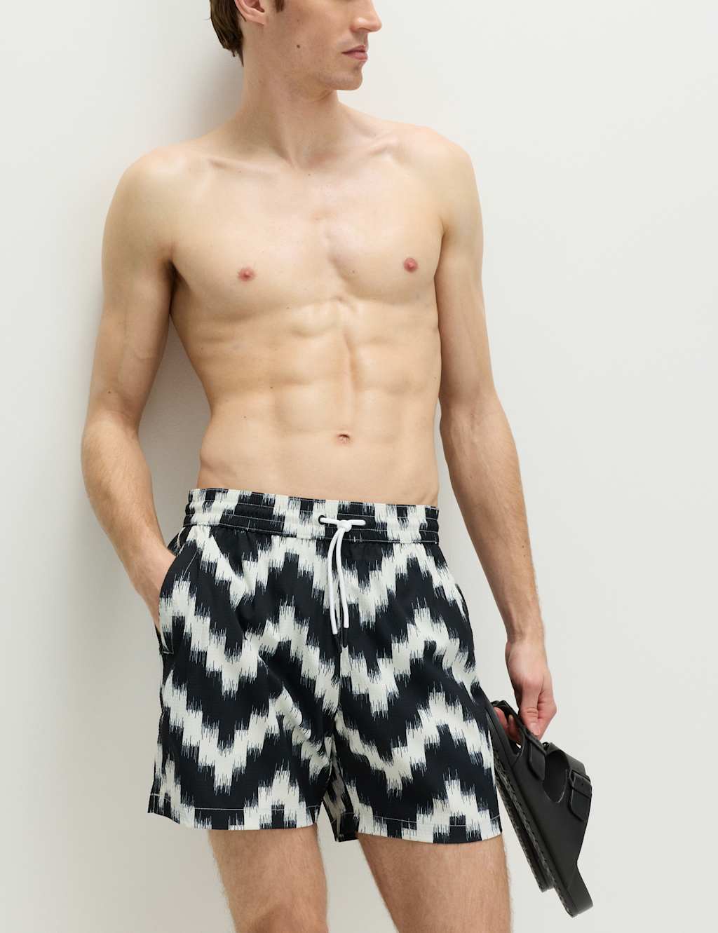 M&S Men's Quick Dry Textured Printed Swim Shorts - M - Black Mix