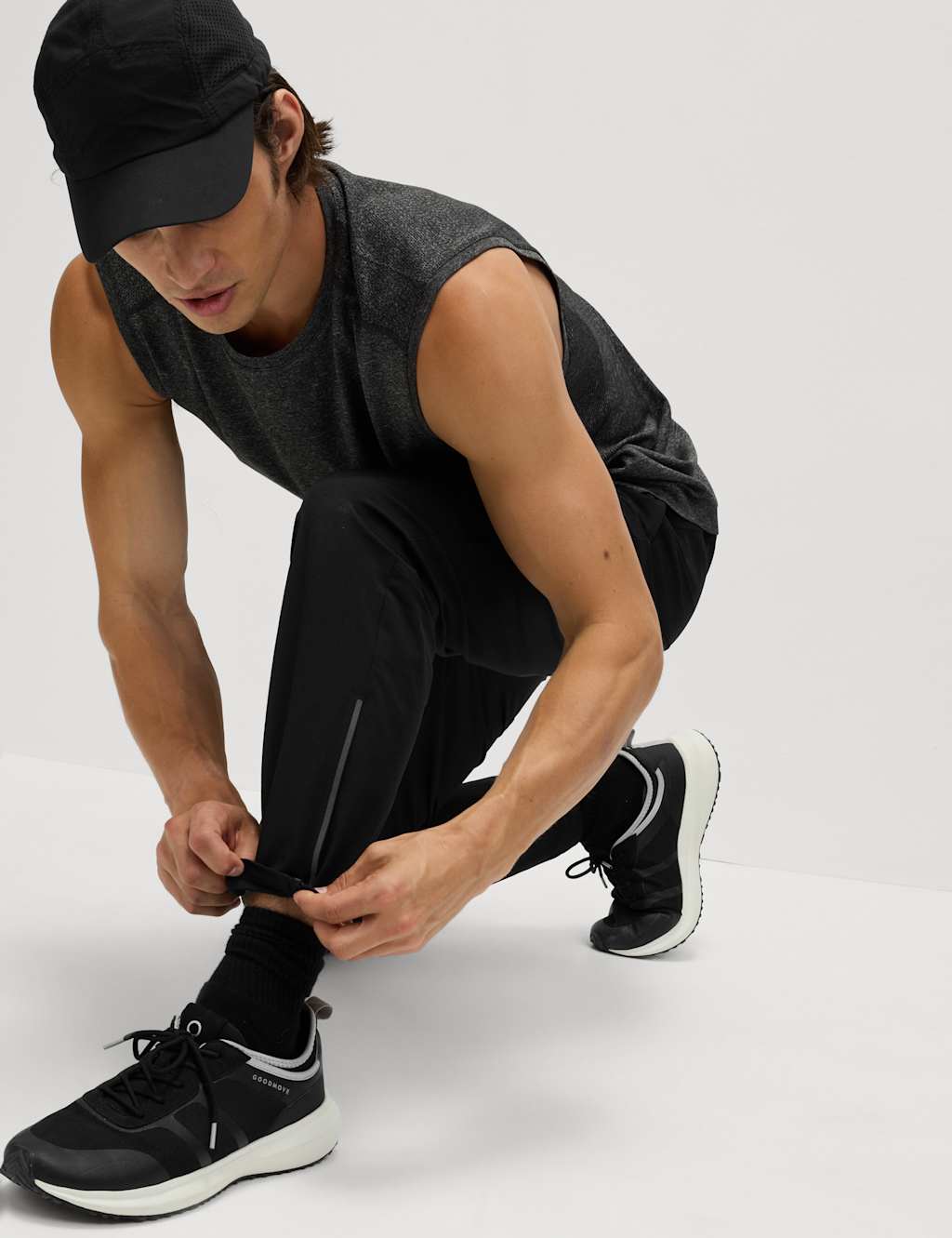 Goodmove Regular Fit Woven Joggers Black